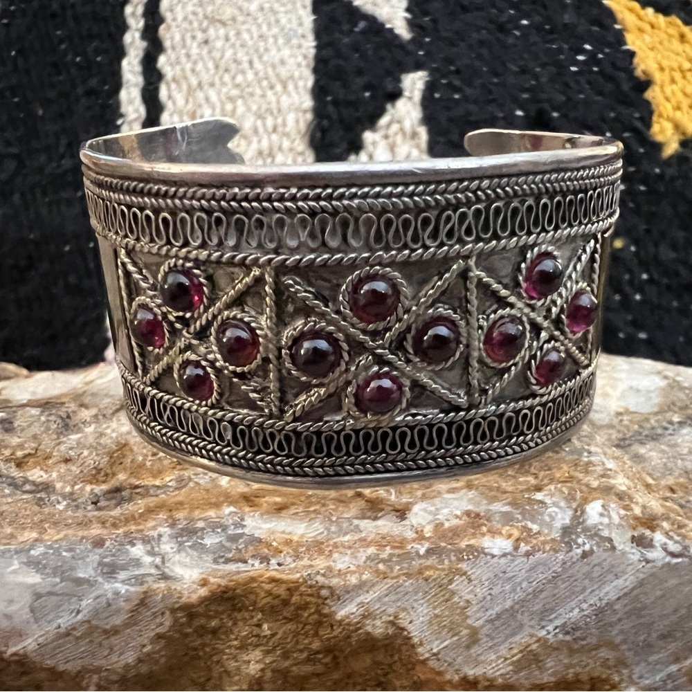 ❤️ Old Pawn Ethnic 12 Gemstone 925 Cuff 32.2 Gm Decorative Scroll Motifs